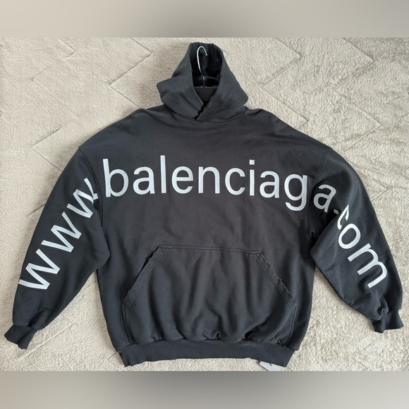BALENCIAGA Gender Inclusive Oversized Distressed Balenciaga.com Hoodie - Picture 6 of 11